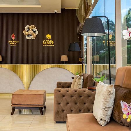 Ocean Breeze Sea View Luxury Apartments Negombo Bagian luar foto