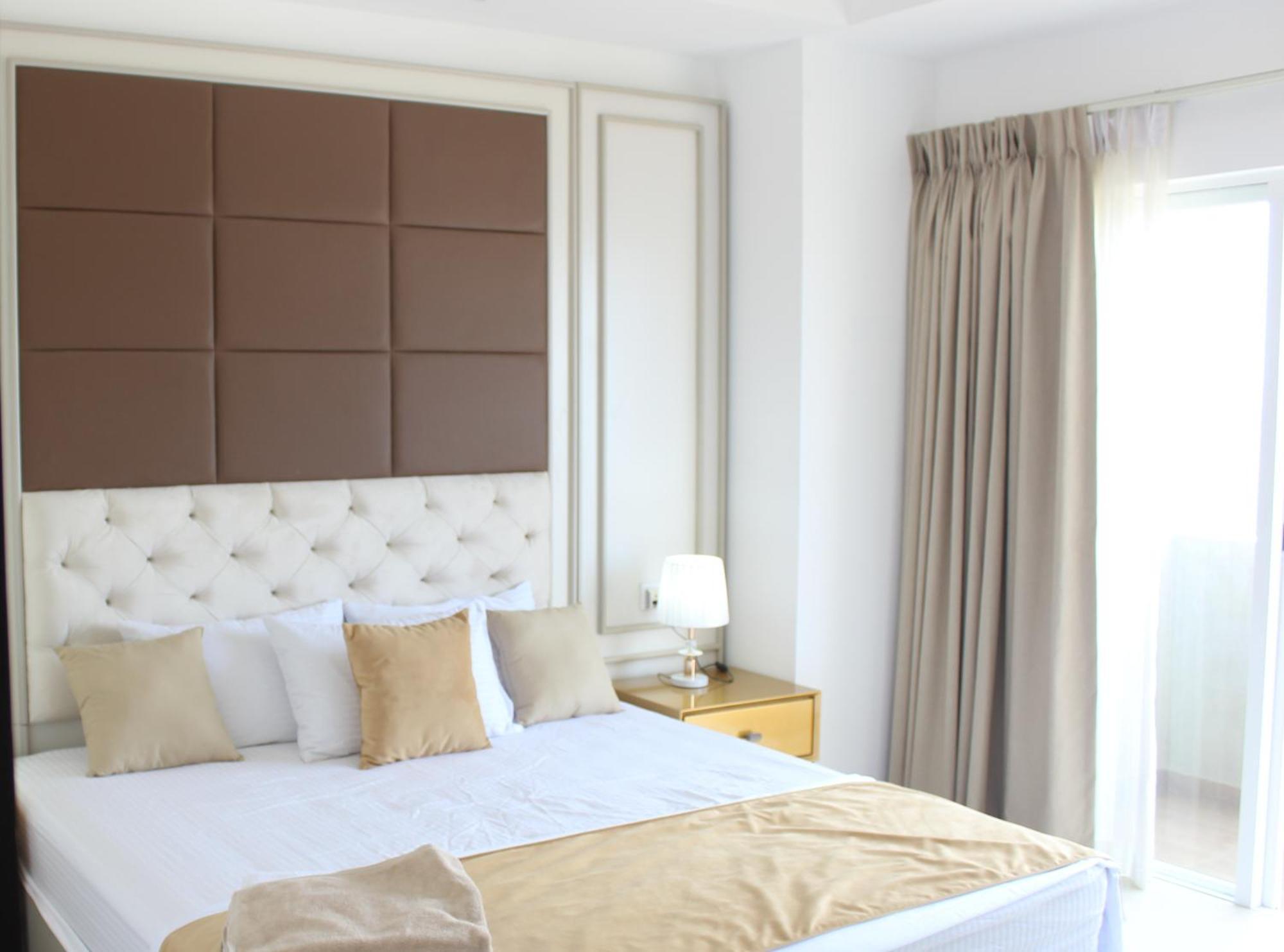 Ocean Breeze Sea View Luxury Apartments Negombo Bagian luar foto
