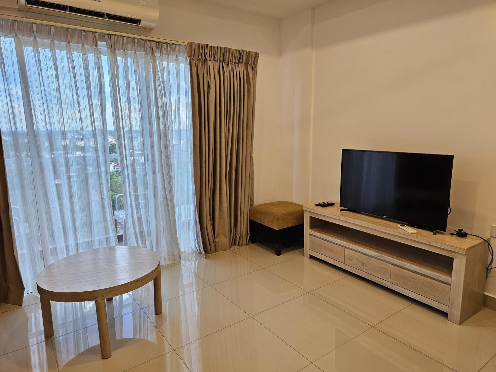 Ocean Breeze Sea View Luxury Apartments Negombo Bagian luar foto